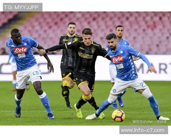 德甲意甲美职联球队纷纷关注21岁澳大利亚中场巴多拉托的未来发展